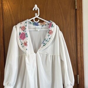 Gilligan & O'Malley White Button-Front Robe Jacket